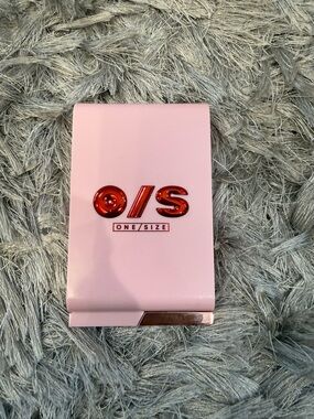 ONE/SIZE Cheek Clapper 3D Blush Trio Palette